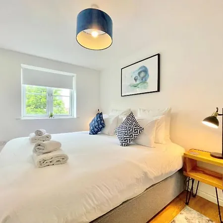 Lovely 2-Bedroom Bristol Apartment. Free Parking. Exterior photo